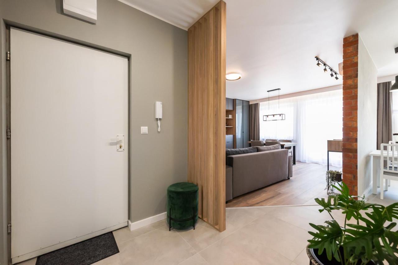 Luksusowy Apartament Nad Balatonem Apartment Varşovia Exterior foto